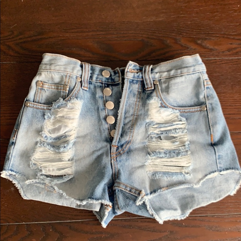 Brand new MinkPink high wasted denim shorts